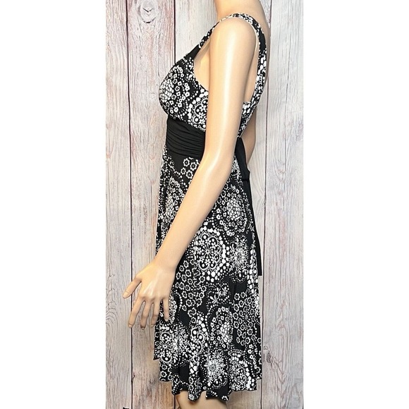 SPEECHLESS Black & White Paisley Knee Length Dress Size M - Picture 4 of 10